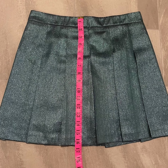 Aritzia Sparkly Shimmer Pleated Skirt - Picture 8 of 9